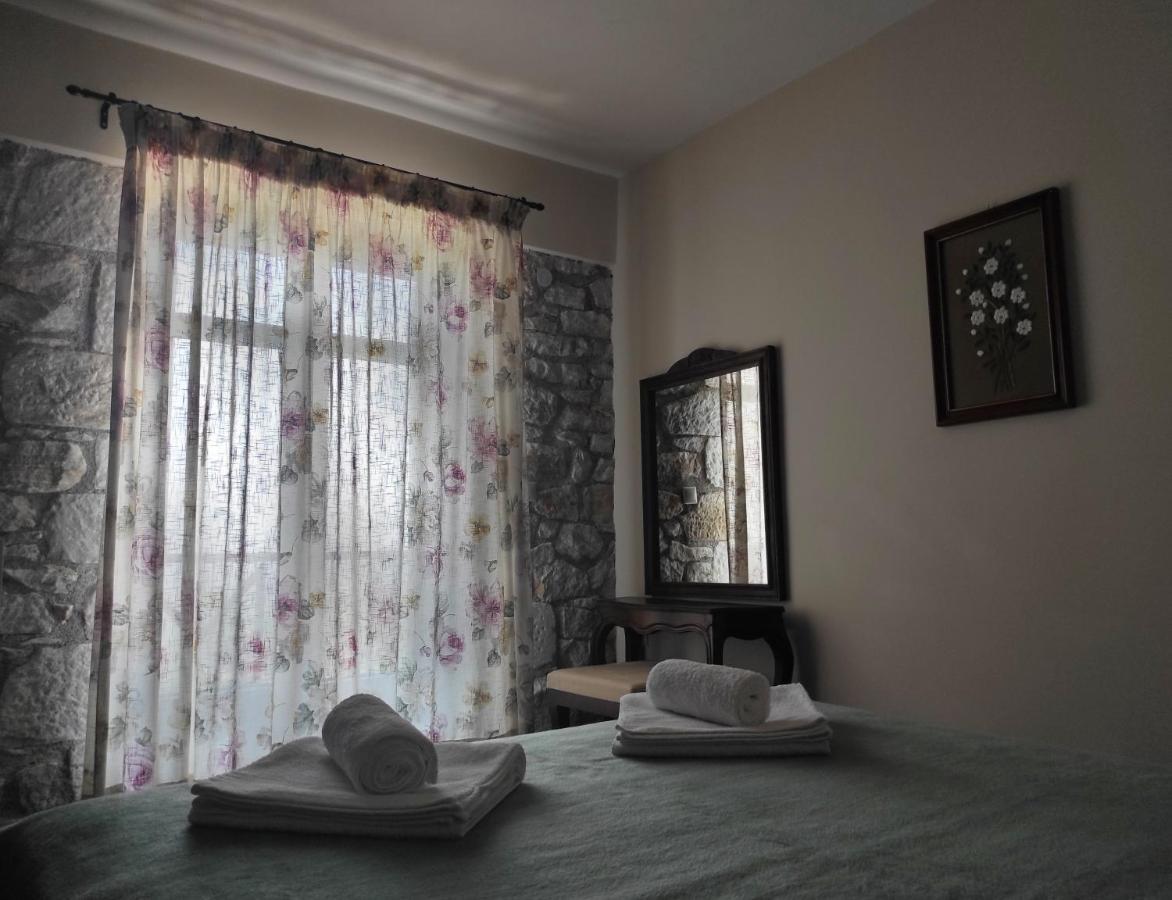 Meterizi Guesthouse Varvitsa ภายนอก รูปภาพ