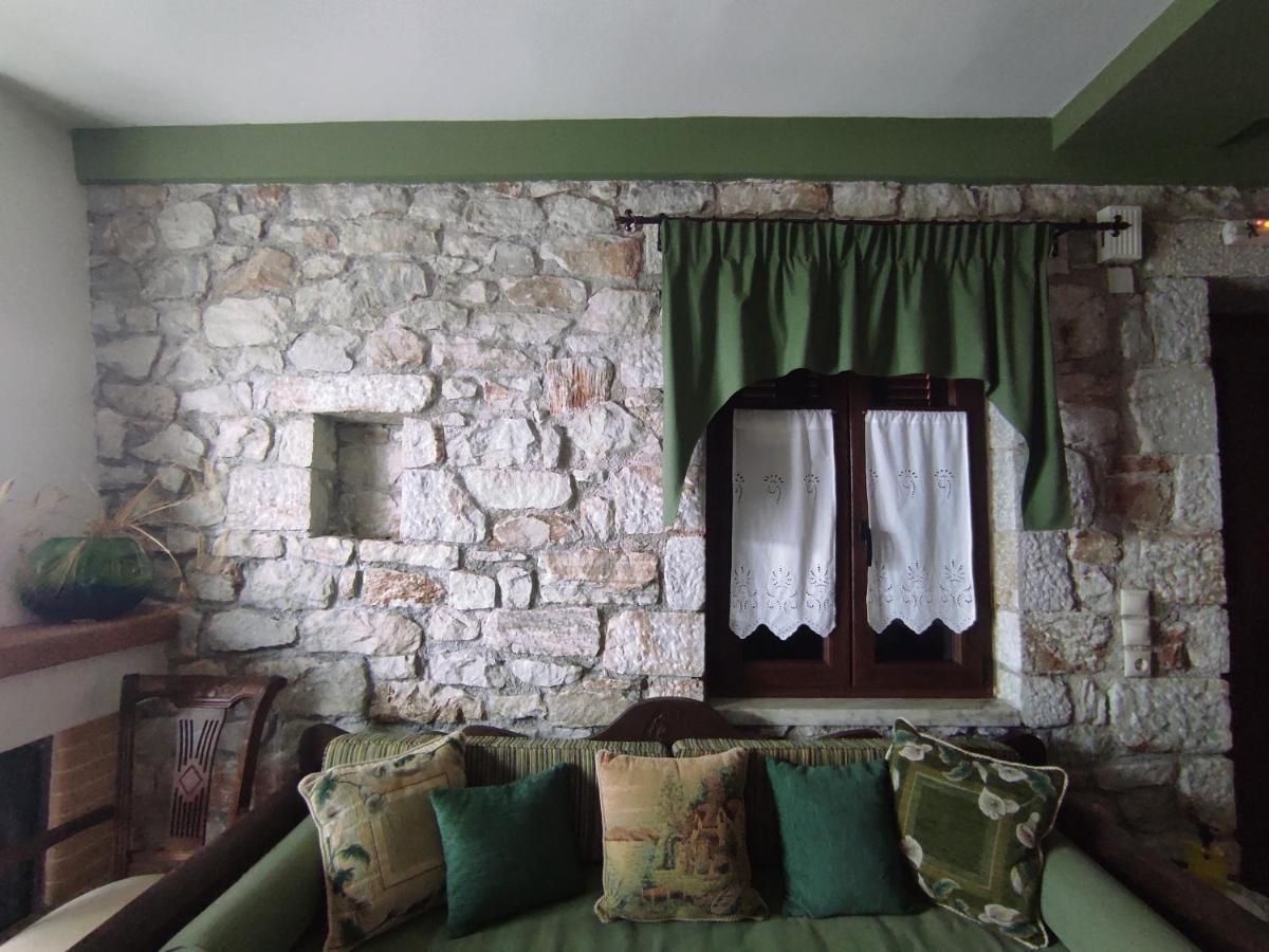 Meterizi Guesthouse Varvitsa ภายนอก รูปภาพ