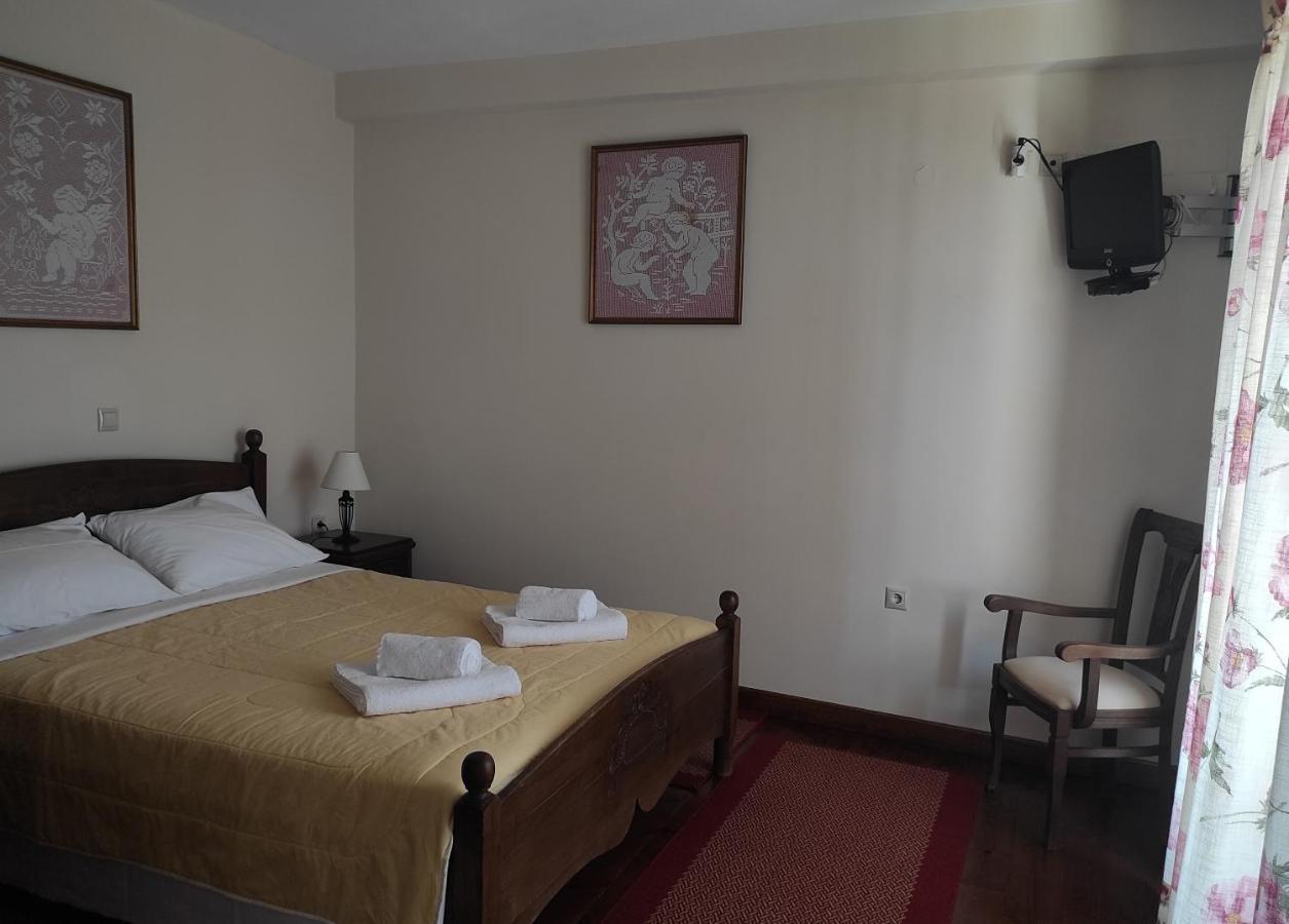 Meterizi Guesthouse Varvitsa ภายนอก รูปภาพ